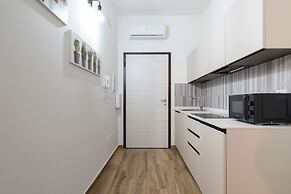 Nicolaus 204 - Grey Room by Wonderful Italy