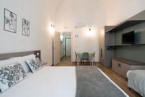Nicolaus 204 - Grey Room by Wonderful Italy