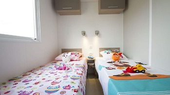 Mobile Home in Bessan With Terrace