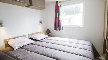 Mobile Home in Bessan With Terrace