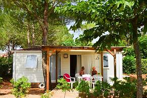 Mobile Home in Bessan With Terrace
