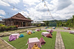 Pelangi Hotel at Artotel Pelangi Park