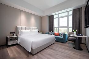 Golden Pear Hotel