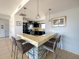 Relaxing Getaway 2BR Condo