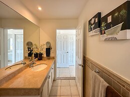 Relaxing Getaway 2BR Condo