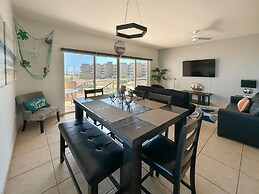 Relaxing Getaway 2BR Condo