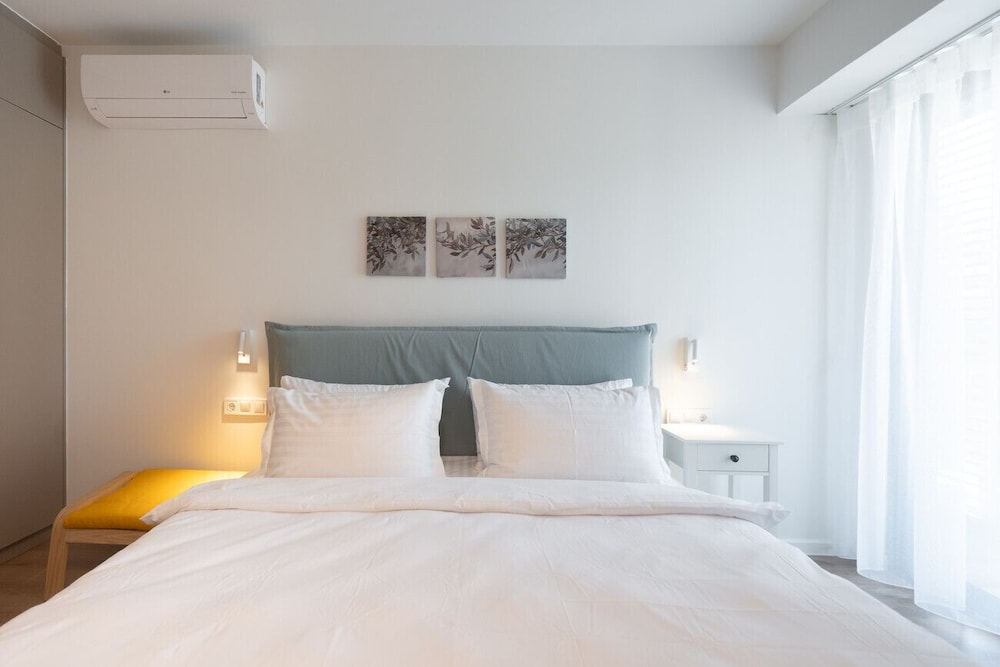 LIV Athinum 1 - Luxury Apartment 1B
