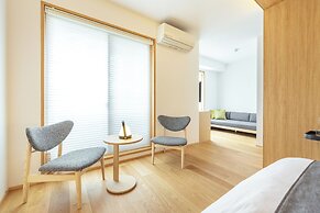 Dash Living Gojo