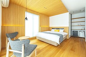 Dash Living Gojo