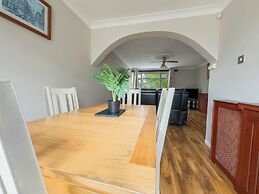 Falstones Cozy Retreat in Basildon