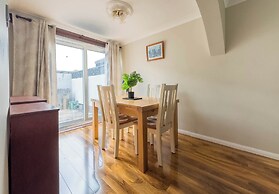 Falstones Cozy Retreat in Basildon