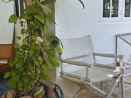 Bahaaru Villa Surf and Stay