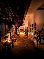 Bahaaru Villa Surf and Stay