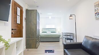 Old Silk Apartments by Covstays
