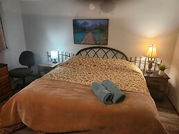 Lakeside Village Park Motel