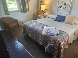 Lakeside Village Park Motel