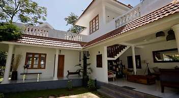 Palliath House-Heritage Villa Beachside