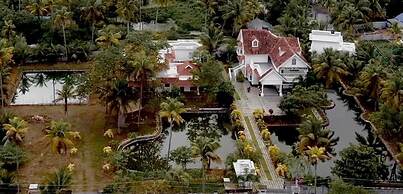 Palliath House-Heritage Villa Beachside