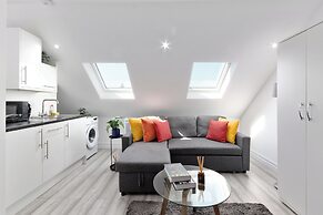 City Apartment - Sleeps 4 & Free Parking