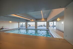 Charming Apartment With sea View and Parking Space