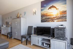 Charming Apartment With sea View and Parking Space