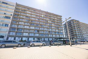 Charming Apartment With sea View and Parking Space