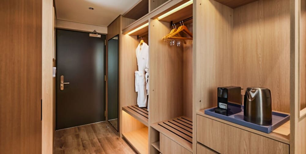 Citadines Connect Hotel Hari Busan