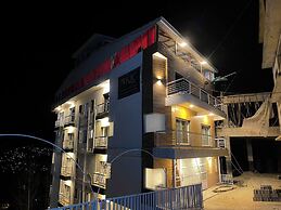 Kamboh La Cloud Hotel and Apartments