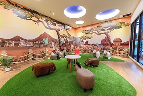 Trion Residence by Emily in Town
