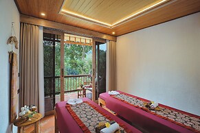 Alamora Healing Escape