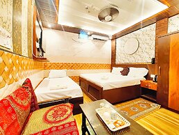 Hotel Hanuman Palace Ayodhya