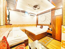 Hotel Hanuman Palace Ayodhya