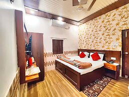 Hotel Hanuman Palace Ayodhya