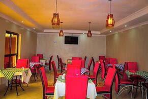 Holiday Premier Hotel