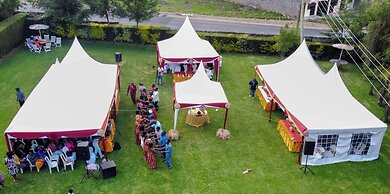 Holiday Premier Hotel