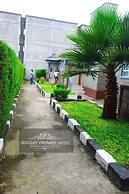 Holiday Premier Hotel