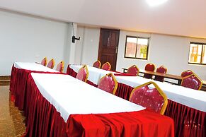 Holiday Premier Hotel