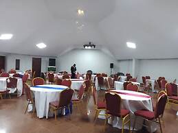 Holiday Premier Hotel
