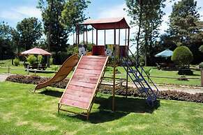 Royal Gardens Getaway