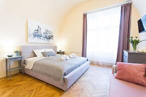 Roman Apartments