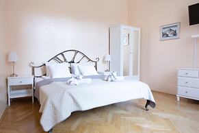 Roman Apartments