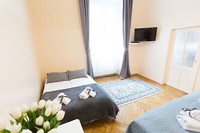 Roman Apartments