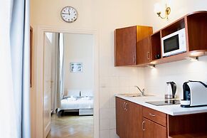 Roman Apartments