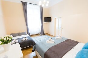 Roman Apartments