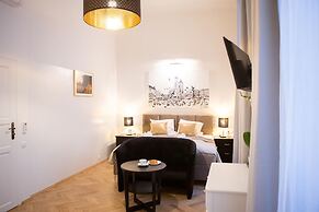 Roman Apartments
