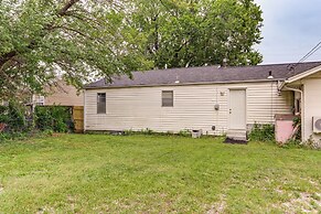 1 Mi to Main St Joplin: Cozy Home w/ Shared Yard!