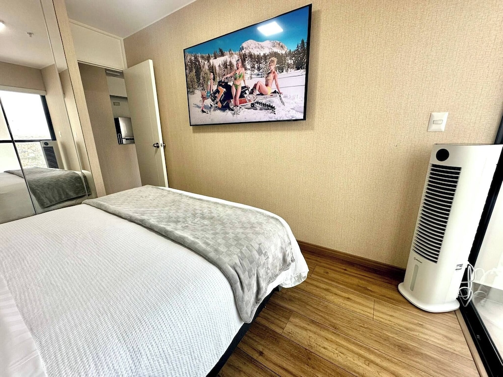 Modern 1BR on J Prado Board San Isidro