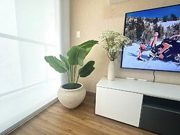 Modern 1BR on J Prado Board San Isidro
