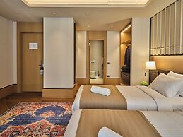 Four - G Hotel Premium
