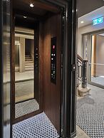 Four - G Hotel Premium